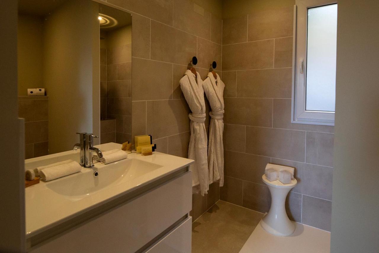 Swim Lodge Hotel Piscine Privee Ou Jacuzzi Prive ポルトヴェッキオ エクステリア 写真
